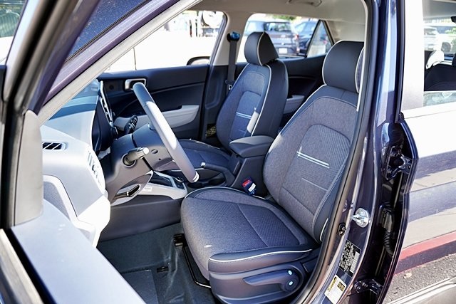 Vehicle image 14 of 42