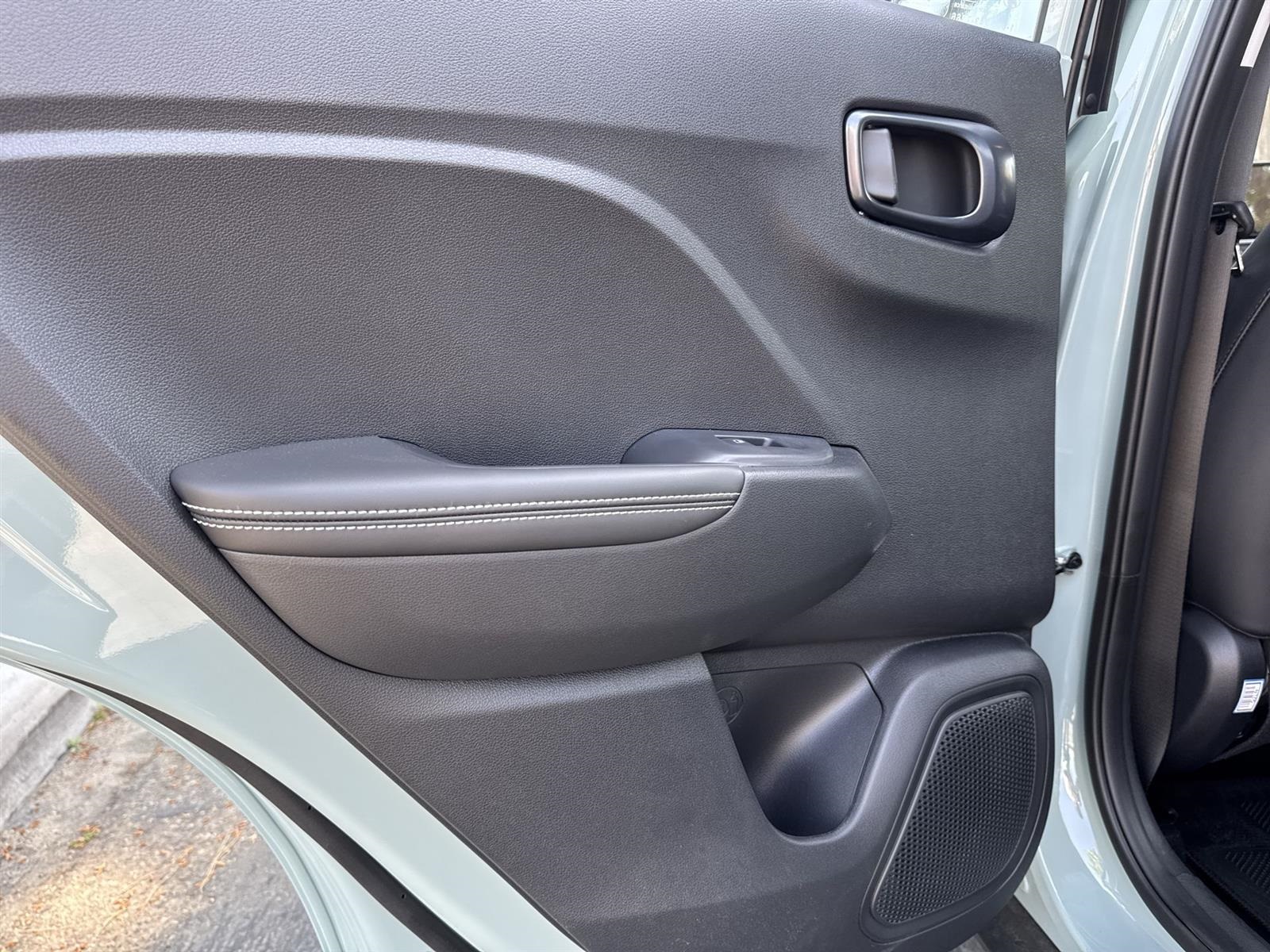 Vehicle image 26 of 41