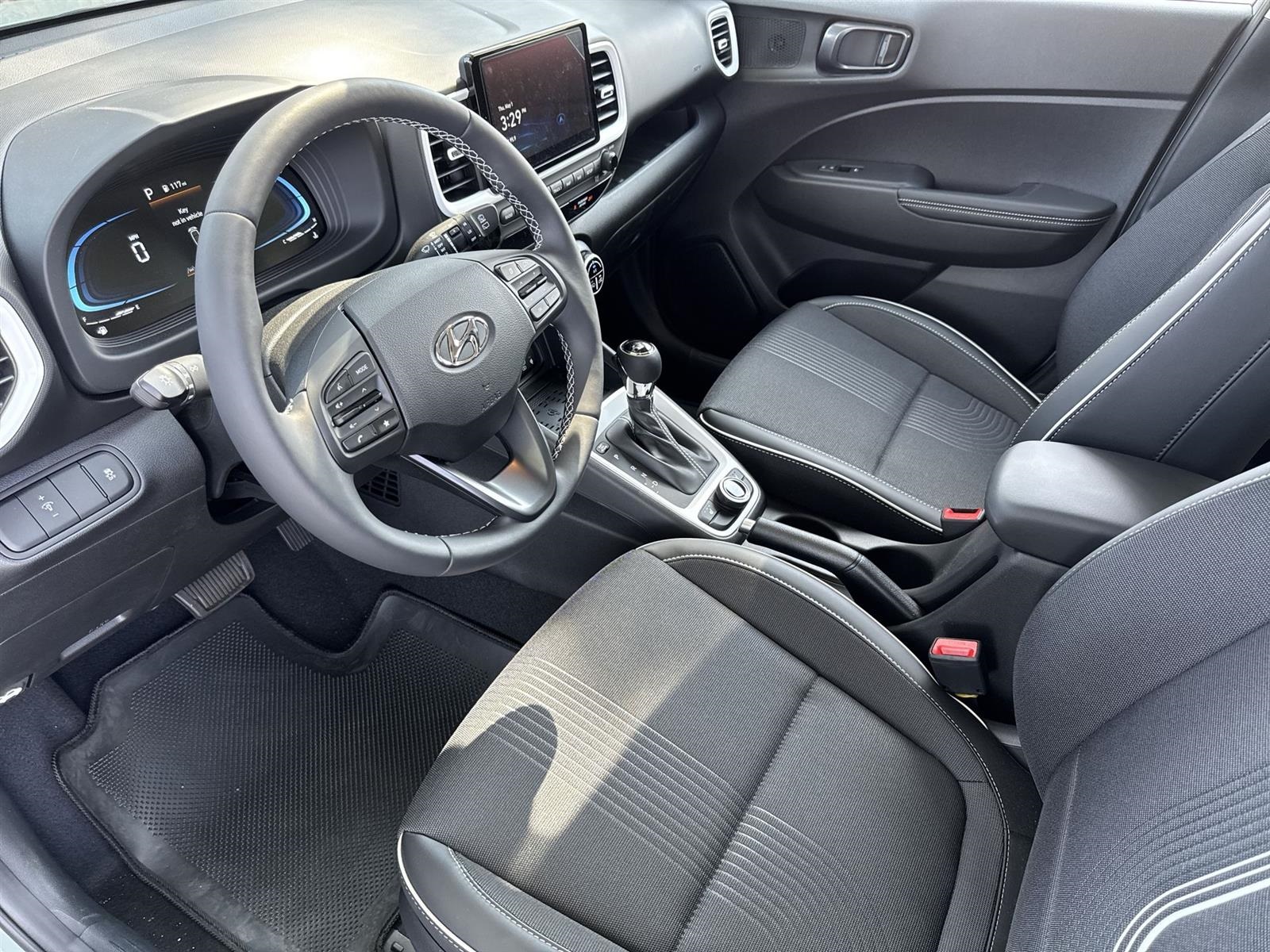 Vehicle image 23 of 41