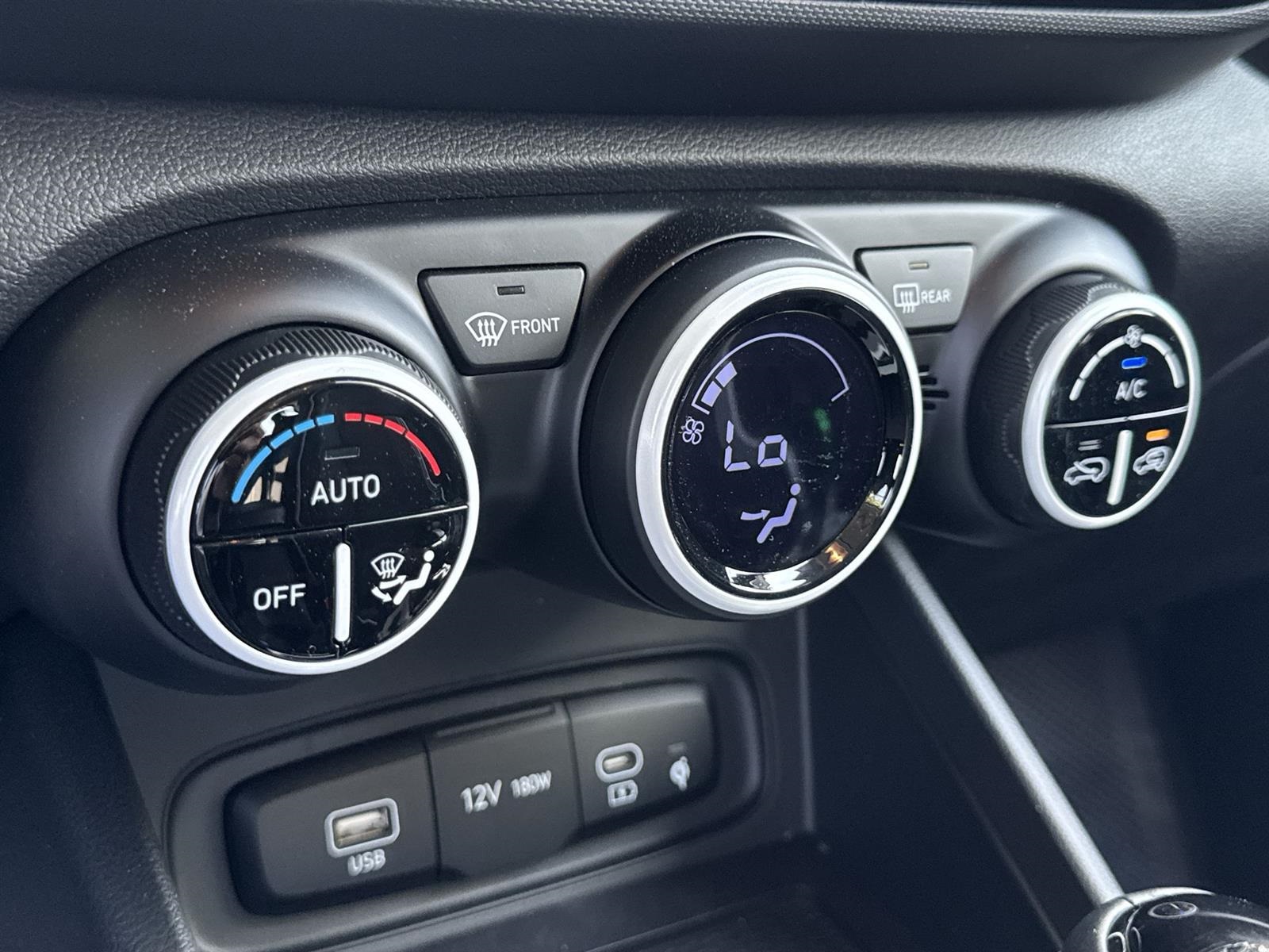 Vehicle image 13 of 41