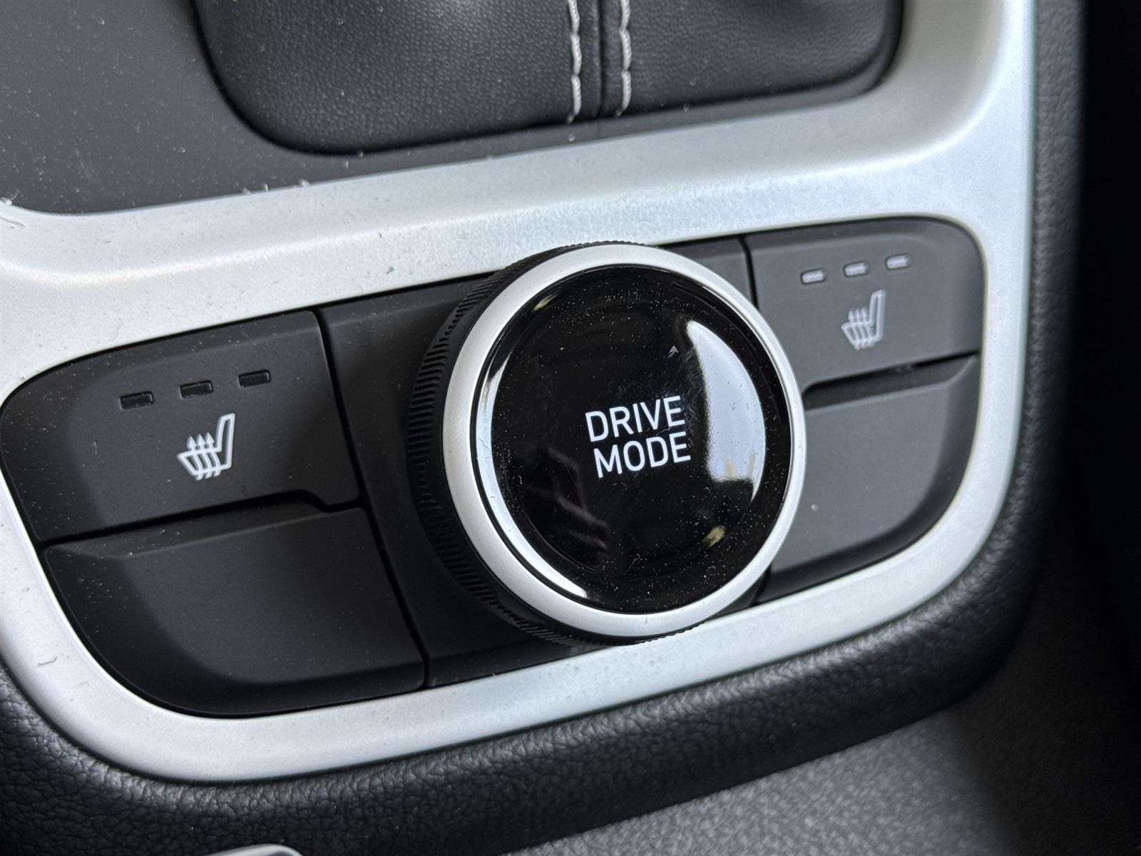 Vehicle image 18 of 41
