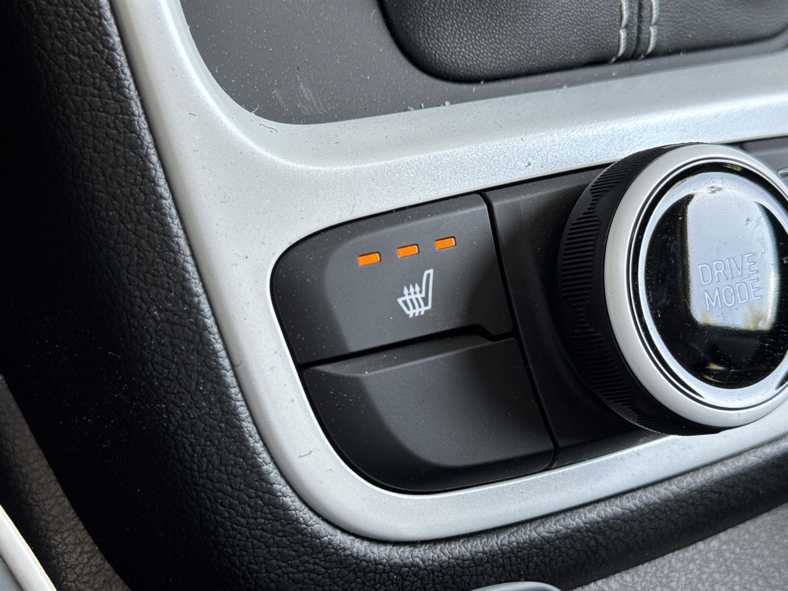 Vehicle image 19 of 41
