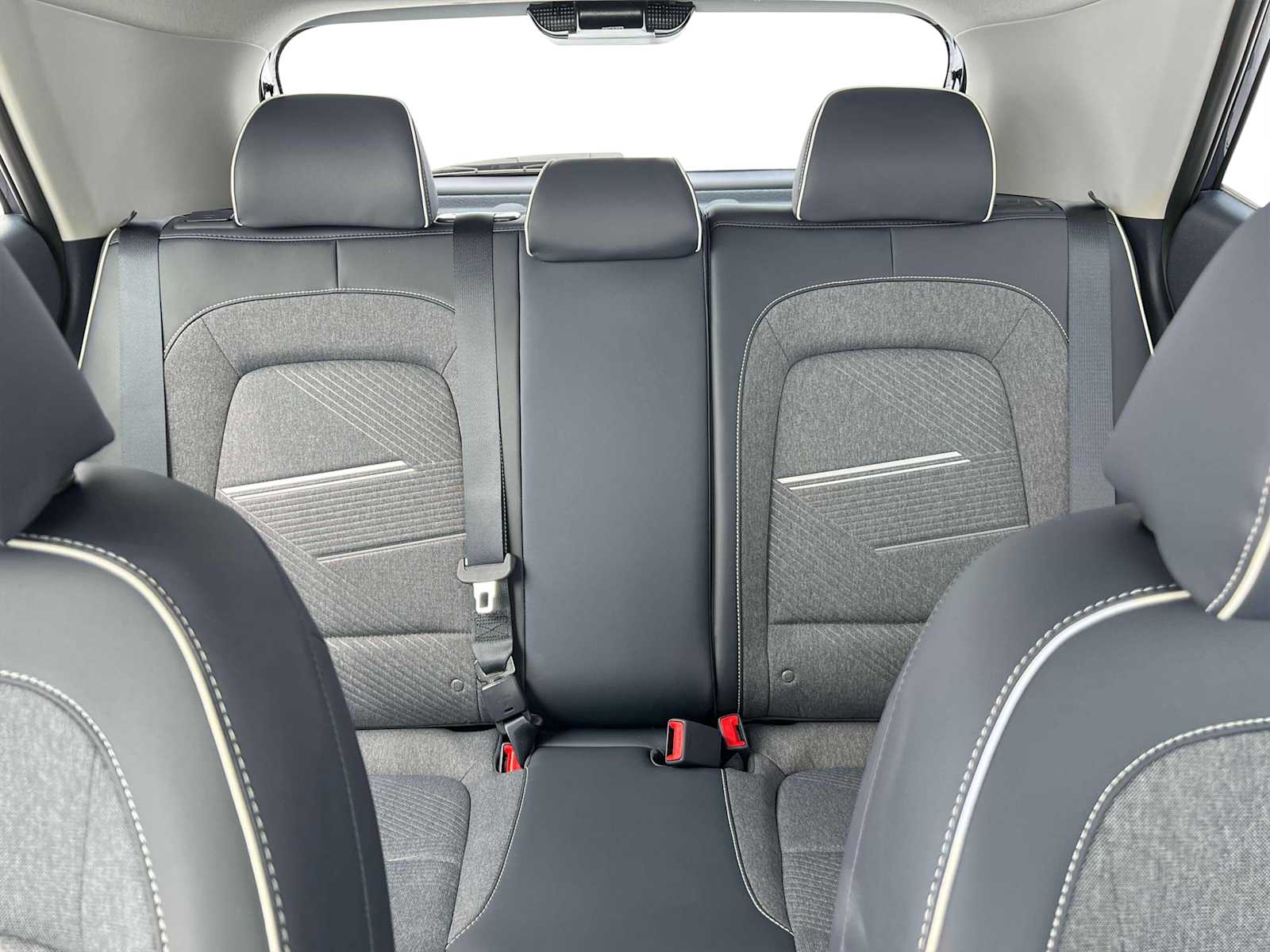 2025 Hyundai Venue Limited Image 13 of 19