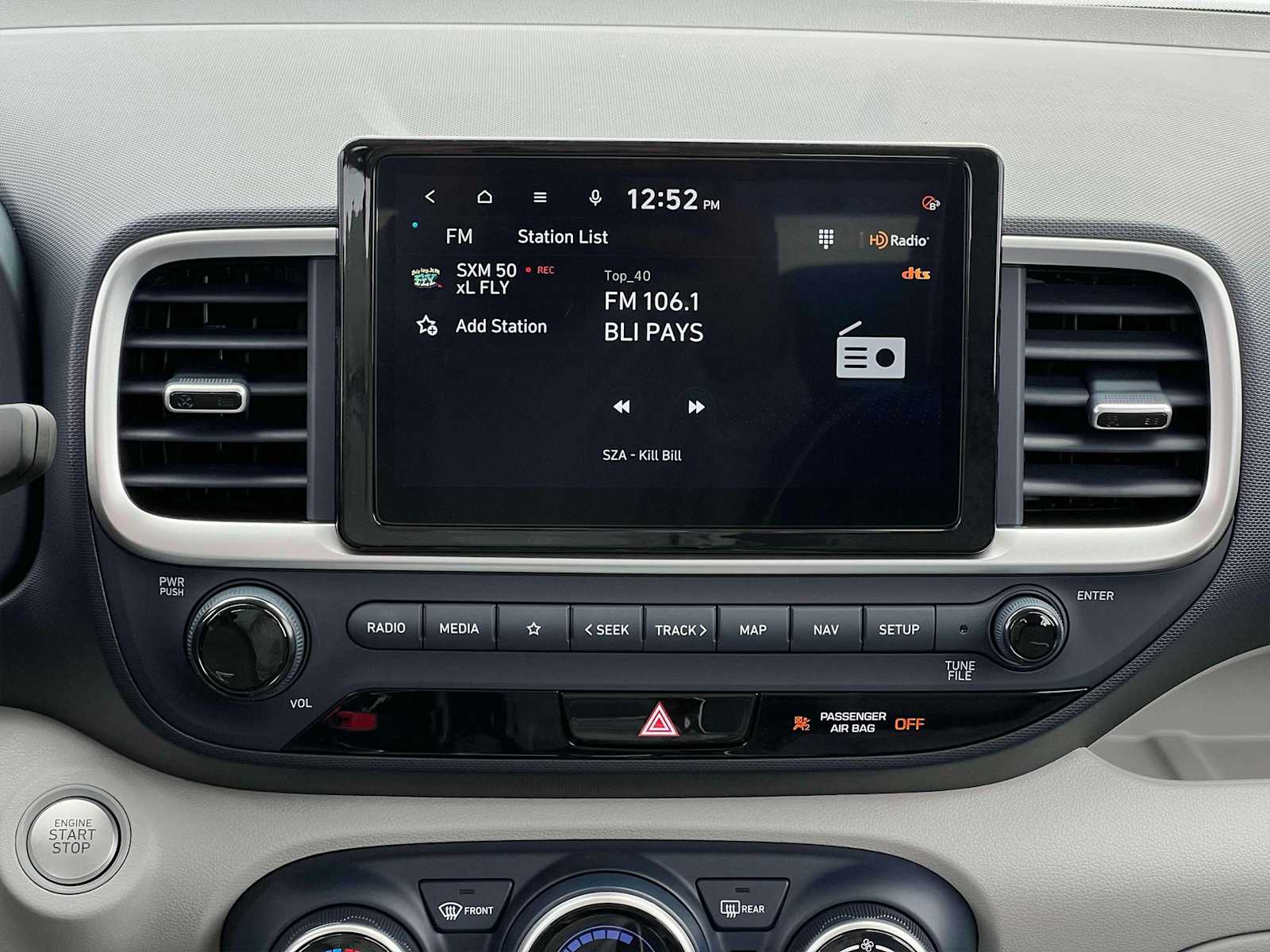 2025 Hyundai Venue Limited Image 18 of 19