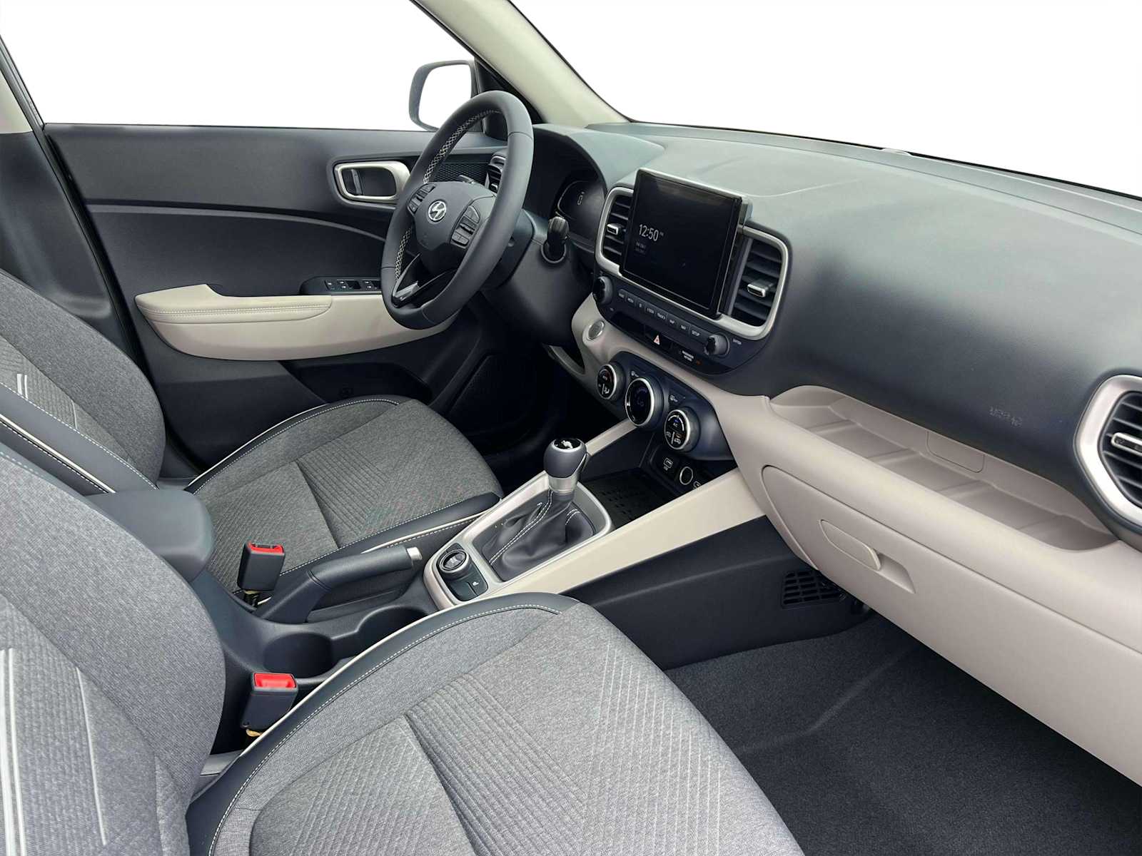 2025 Hyundai Venue Limited Image 15 of 19