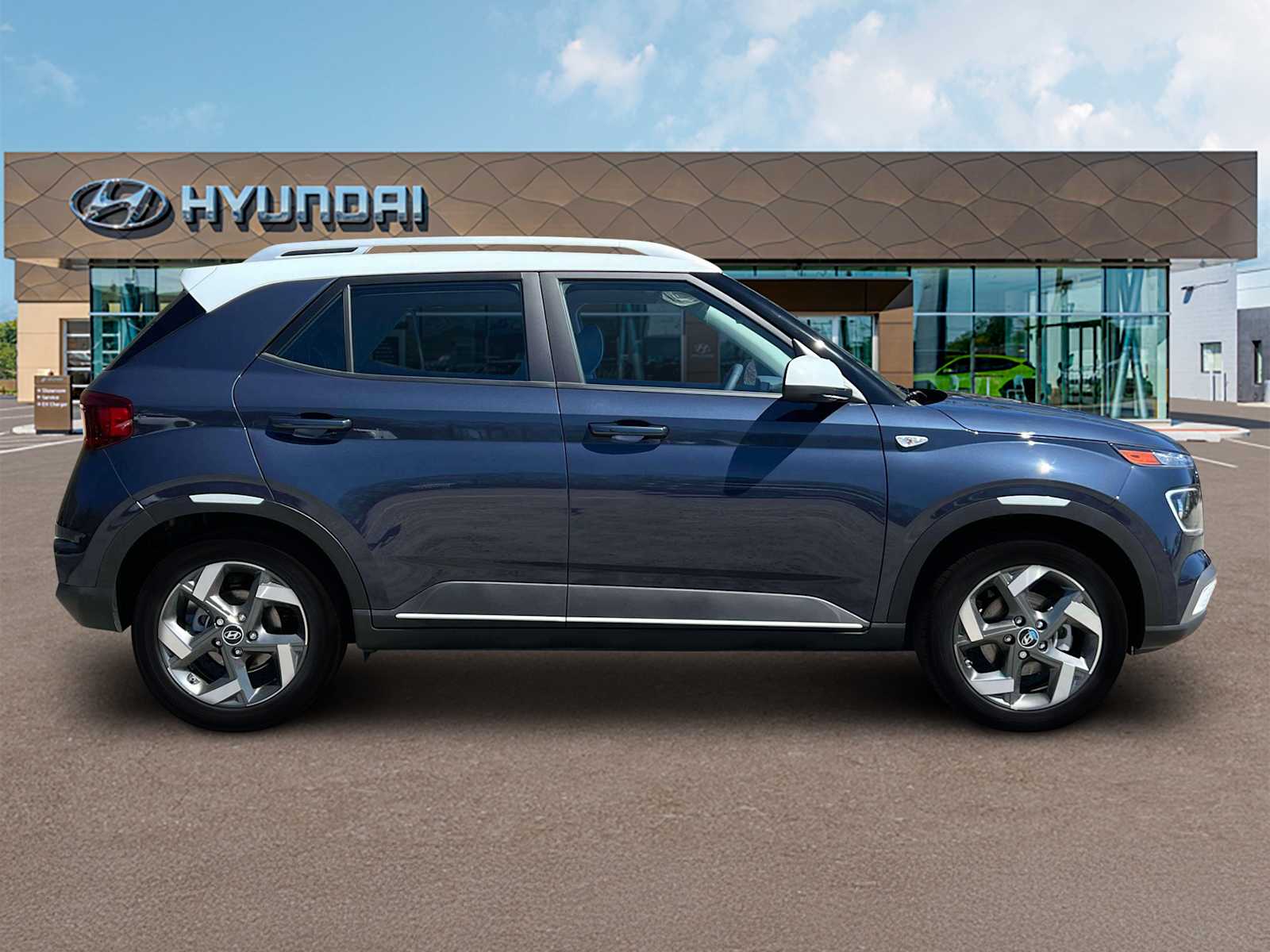 2025 Hyundai Venue Limited Image 6 of 19