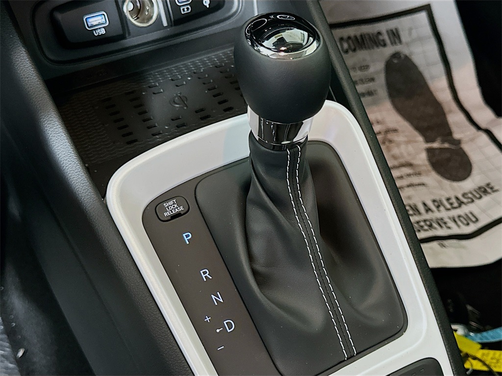 Vehicle image 12 of 20