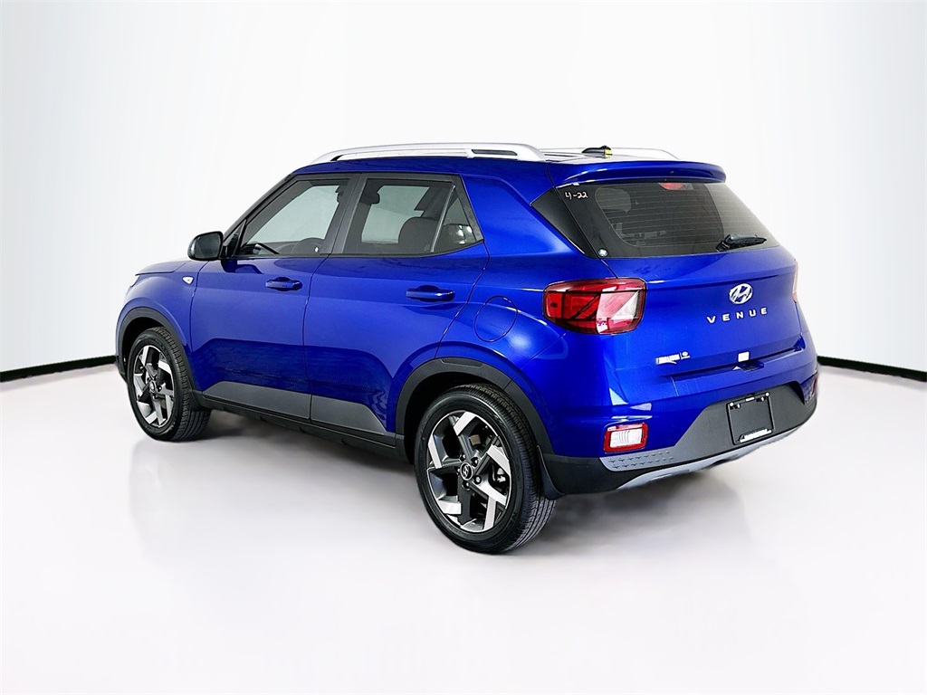 Vehicle image 4 of 20