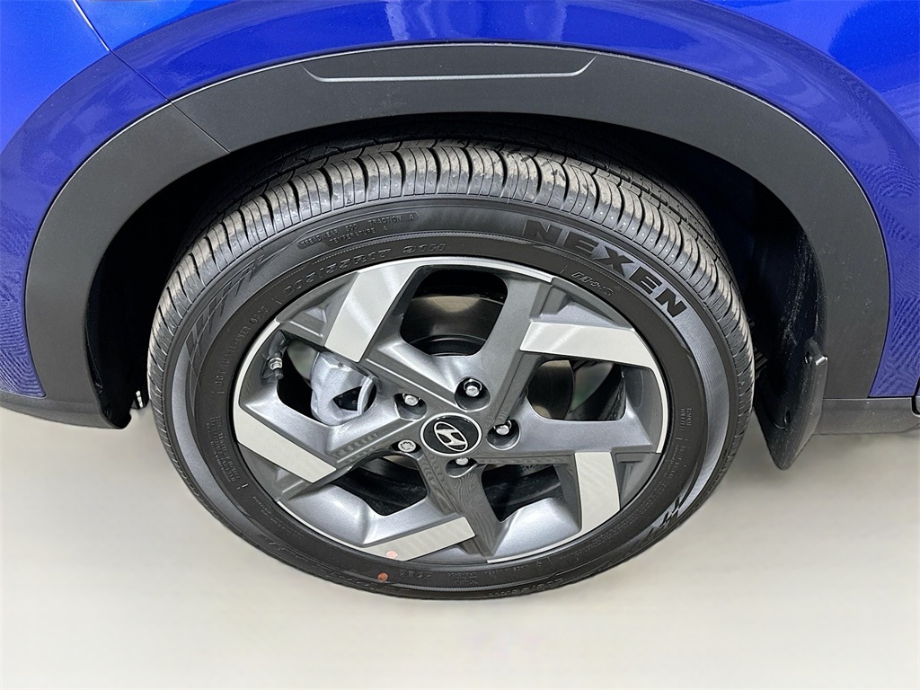 Vehicle image 19 of 20