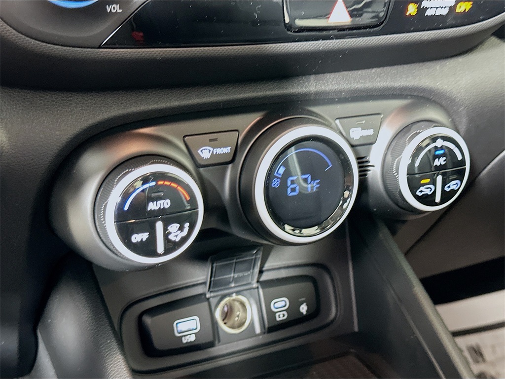 Vehicle image 11 of 20
