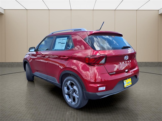 2025 Hyundai Venue Limited Image 3 of 21