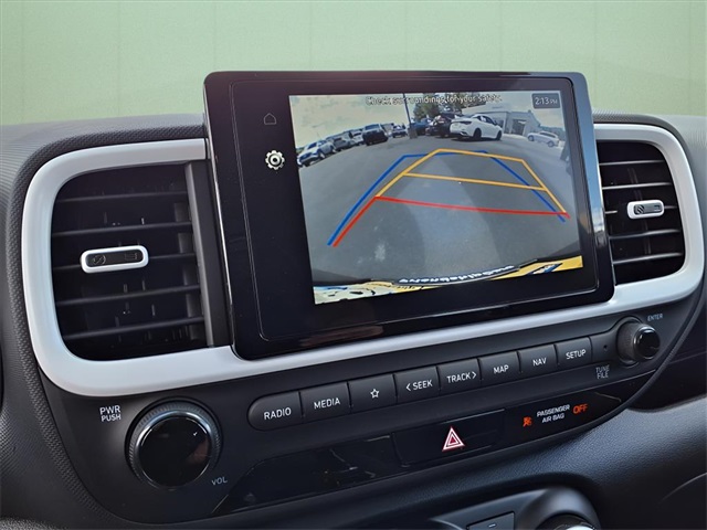 2025 Hyundai Venue Limited Image 15 of 21