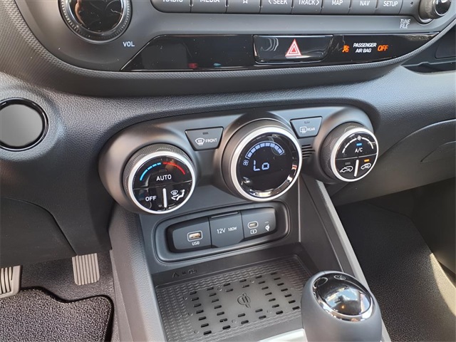 2025 Hyundai Venue Limited Image 18 of 21