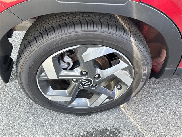 2025 Hyundai Venue Limited Image 6 of 21