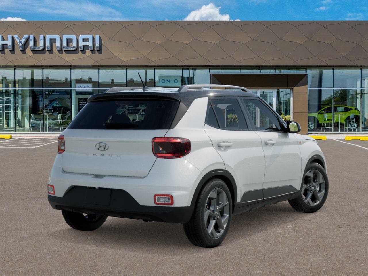 Vehicle image 5 of 17