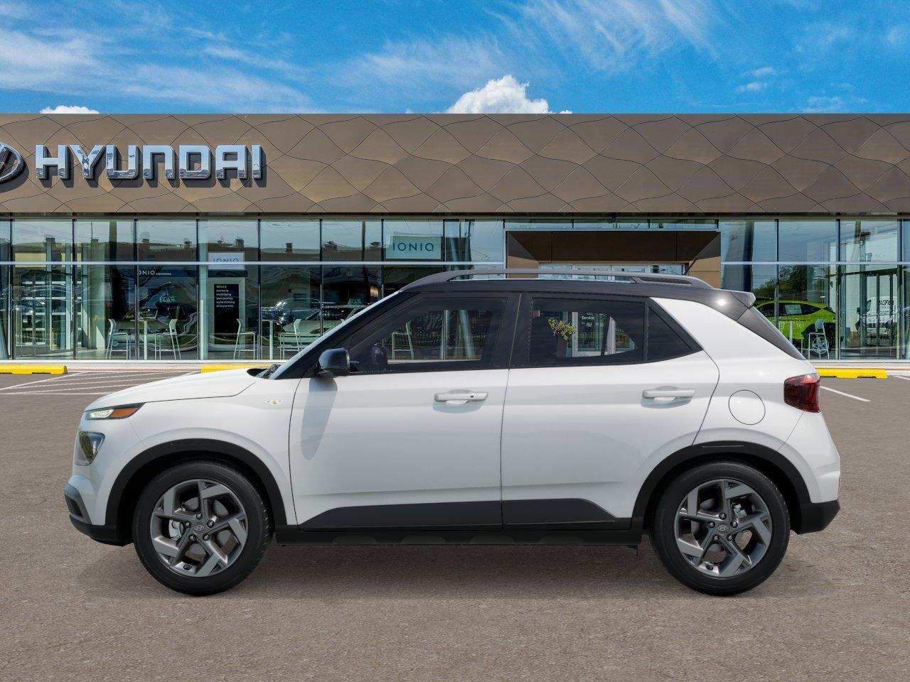 Vehicle image 7 of 17