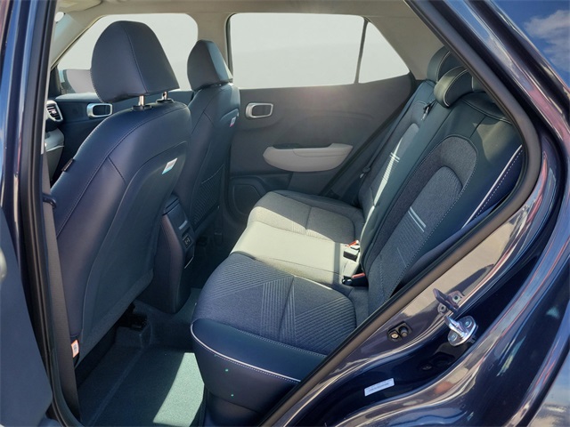 2025 Hyundai Venue Limited Image 8 of 31