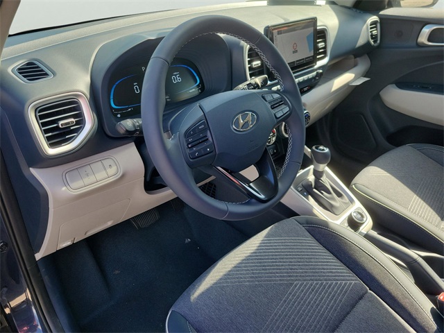 2025 Hyundai Venue Limited Image 12 of 31