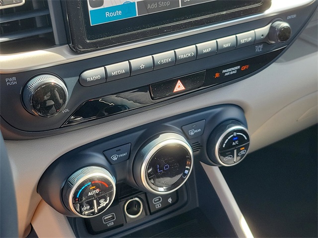 2025 Hyundai Venue Limited Image 19 of 31