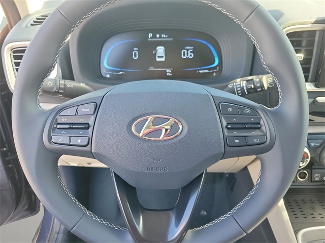 2025 Hyundai Venue Limited Image 14 of 31