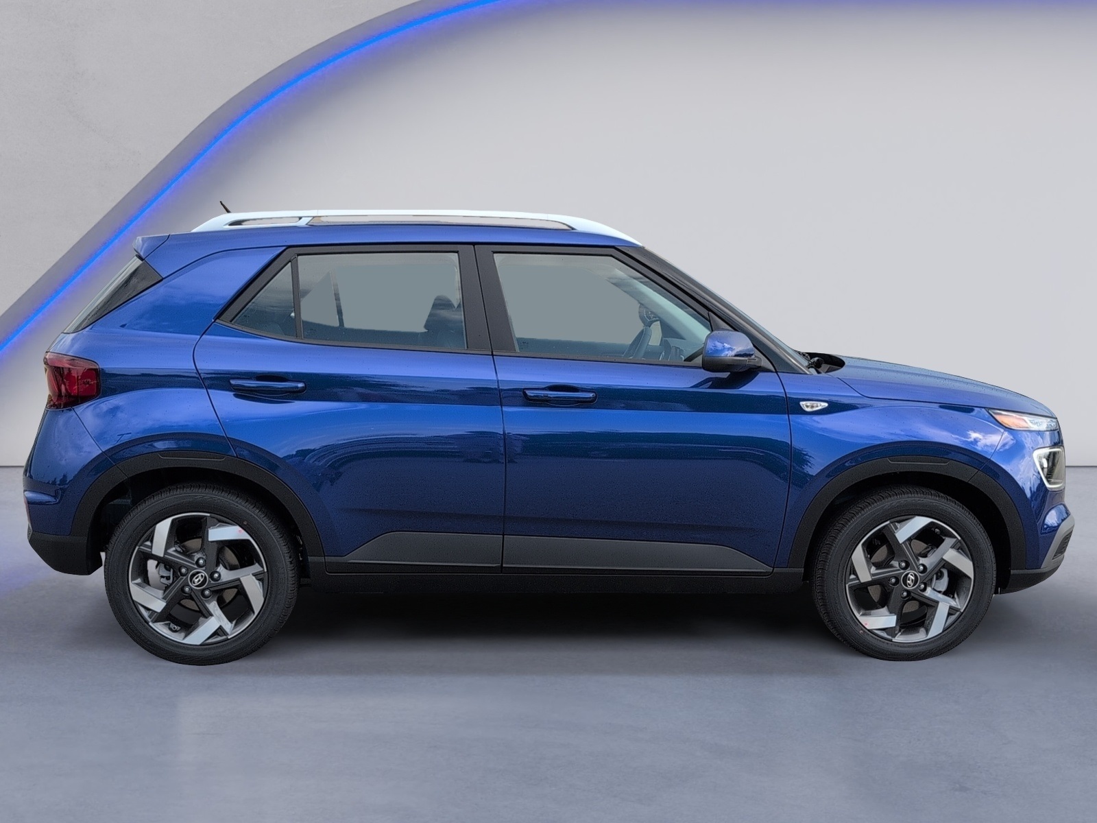 2025 Hyundai Venue Limited Image 5 of 23