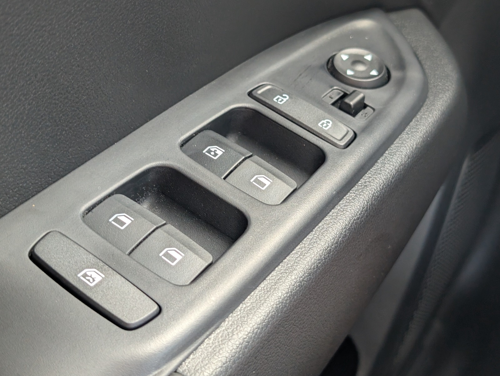 2025 Hyundai Venue Limited Image 18 of 23