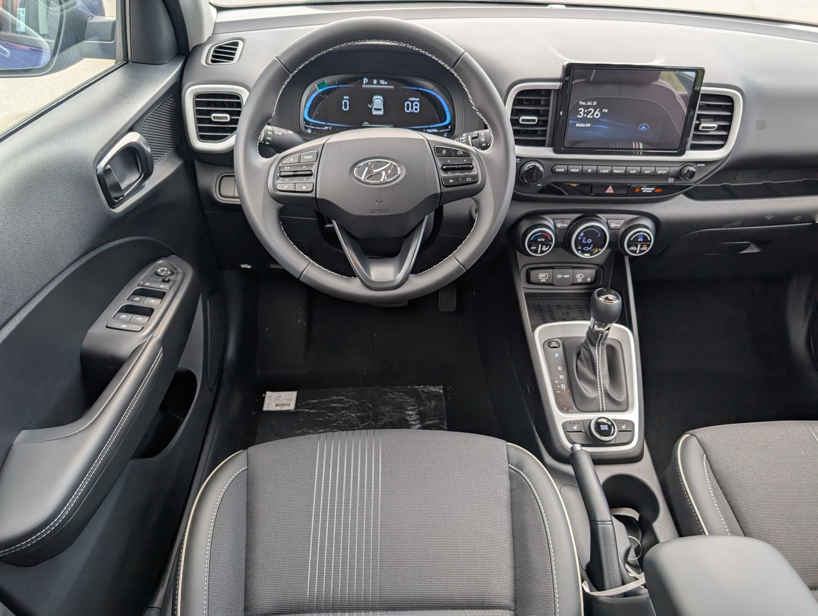 2025 Hyundai Venue Limited Image 12 of 23