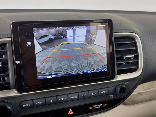 Vehicle image 16 of 31
