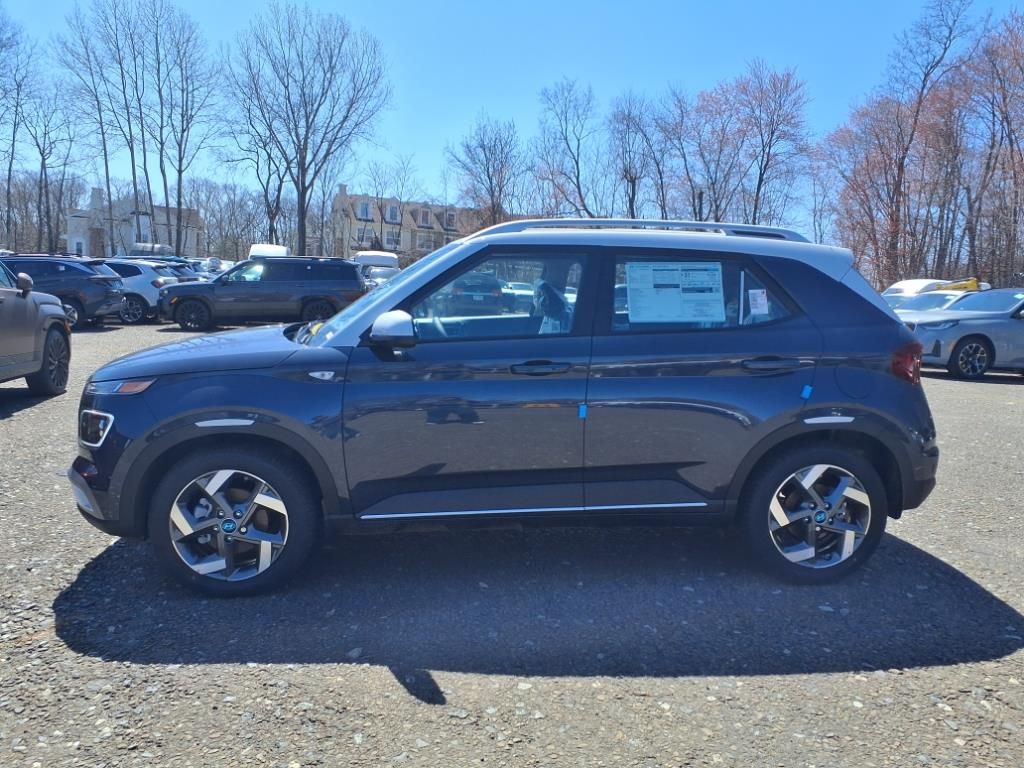 Vehicle image 7 of 16