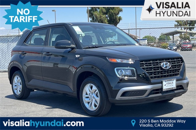 2025 Hyundai Venue SE Image 3 of 32