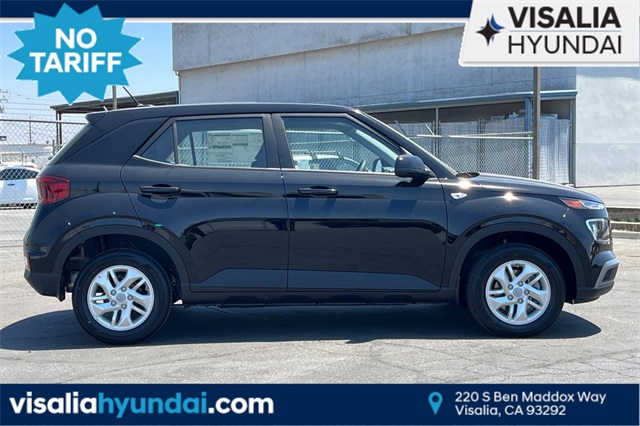 2025 Hyundai Venue SE Image 5 of 32