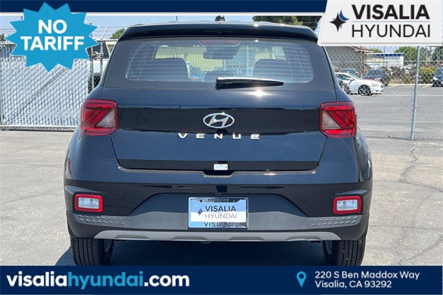 2025 Hyundai Venue SE Image 7 of 32