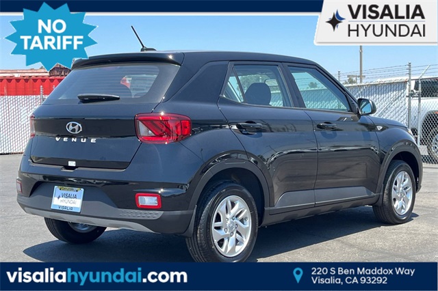 2025 Hyundai Venue SE Image 6 of 32