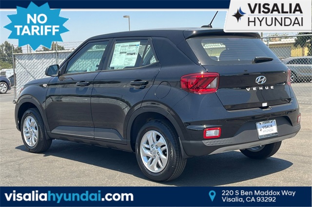 2025 Hyundai Venue SE Image 8 of 32
