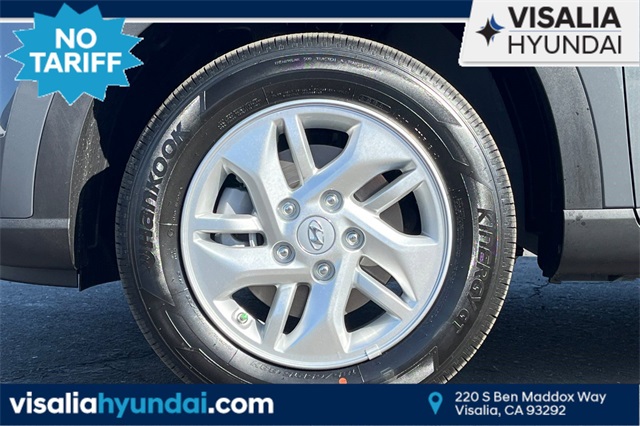 2025 Hyundai Venue SE Image 10 of 33