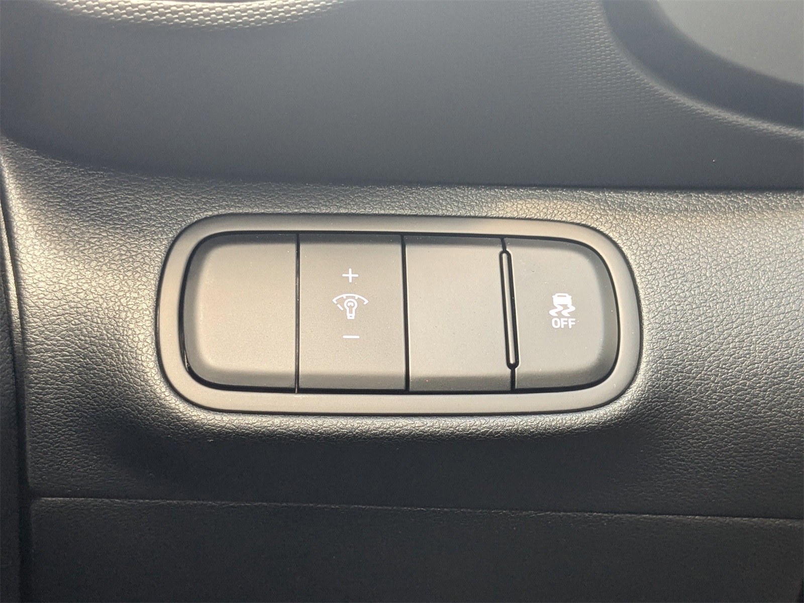 2025 Hyundai Venue SE Image 30 of 36