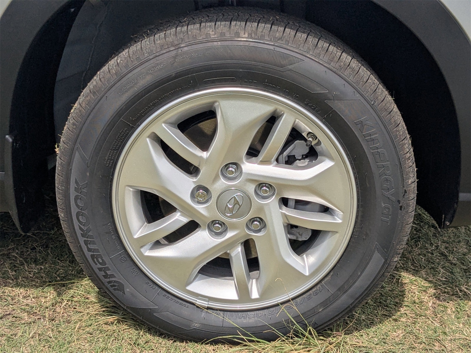 2025 Hyundai Venue SE Image 9 of 36