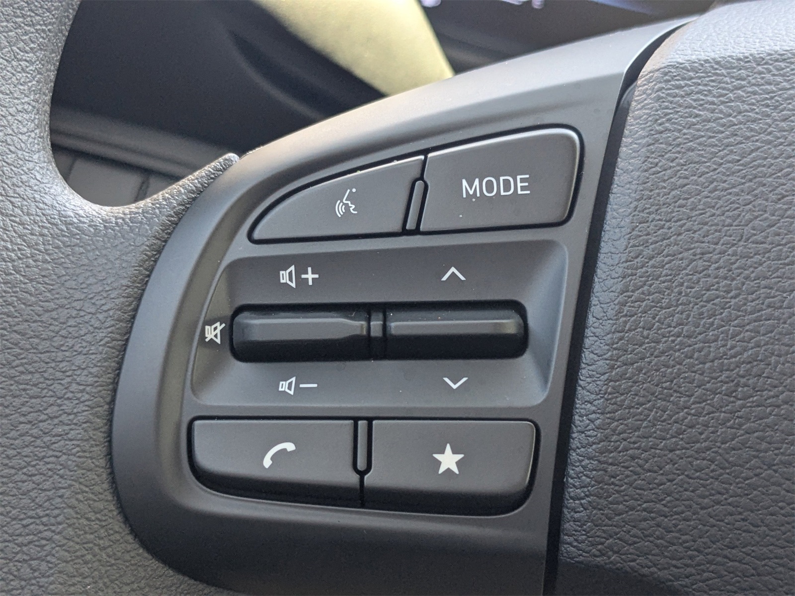 2025 Hyundai Venue SE Image 30 of 37