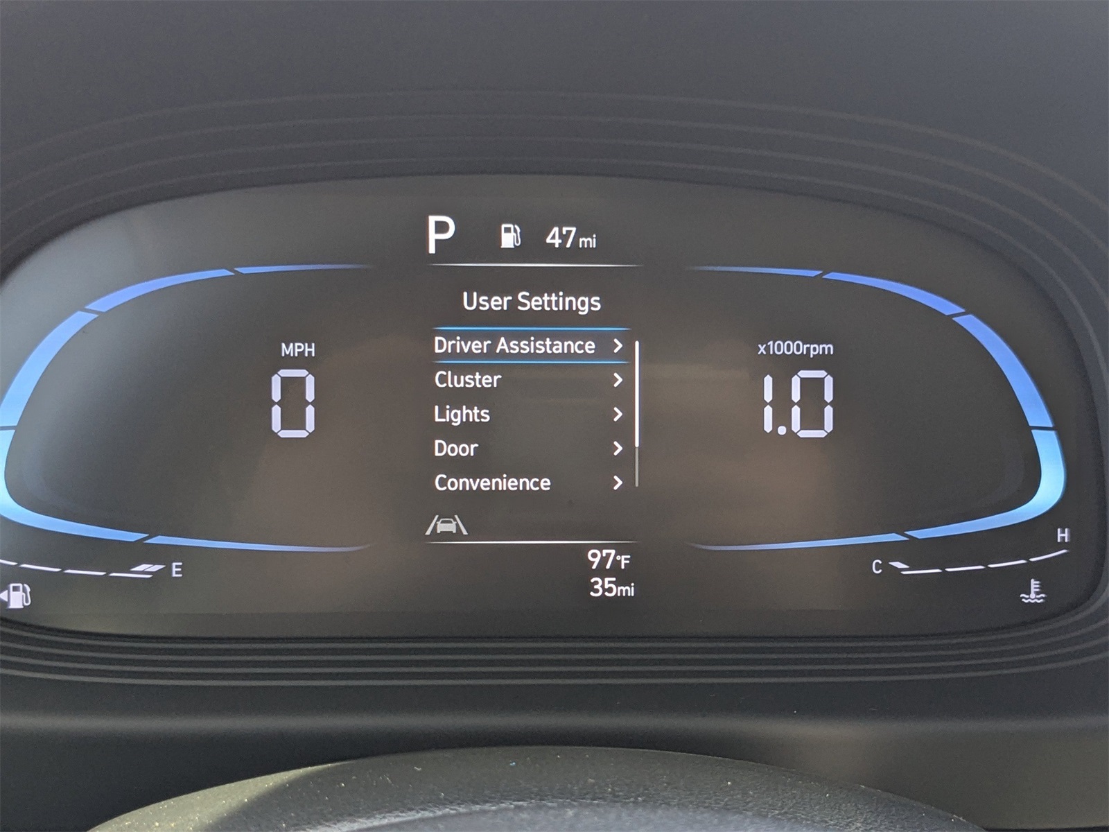 2025 Hyundai Venue SE Image 15 of 37