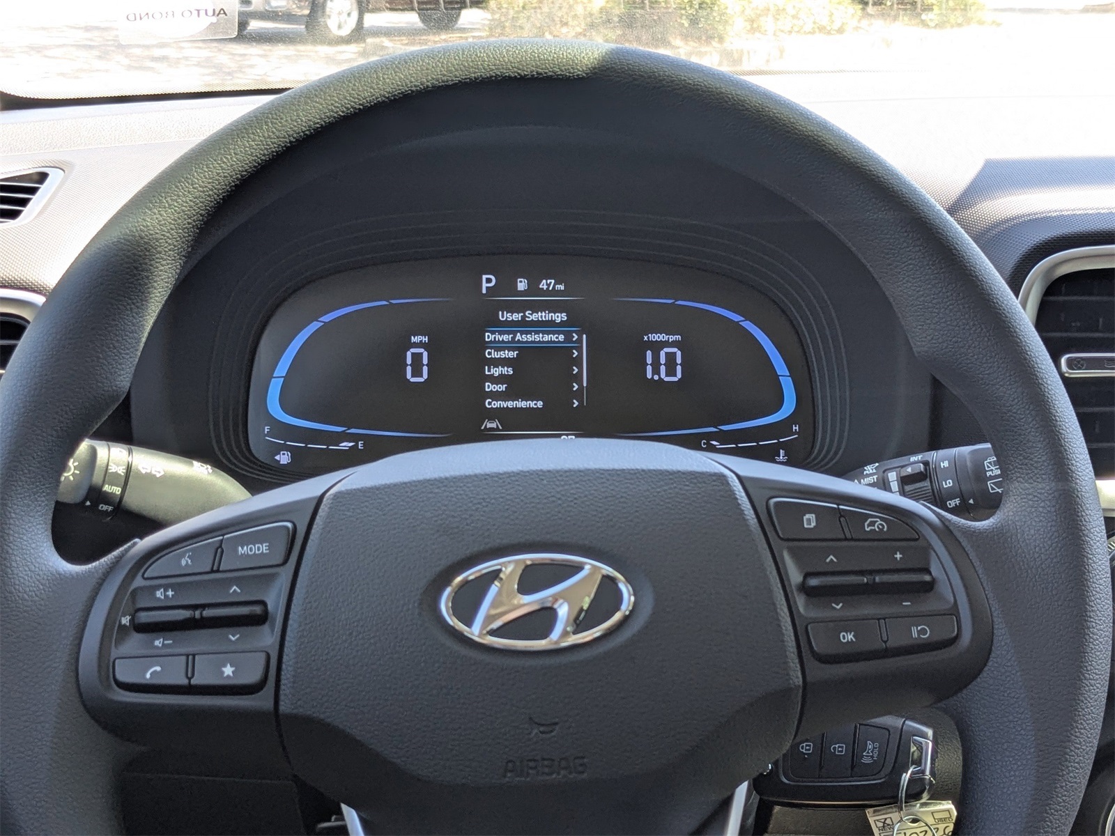 2025 Hyundai Venue SE Image 32 of 37