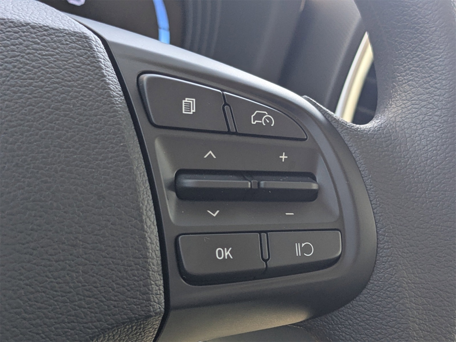 2025 Hyundai Venue SE Image 25 of 37