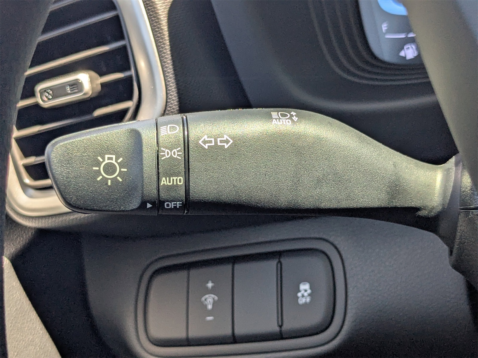 2025 Hyundai Venue SE Image 21 of 37