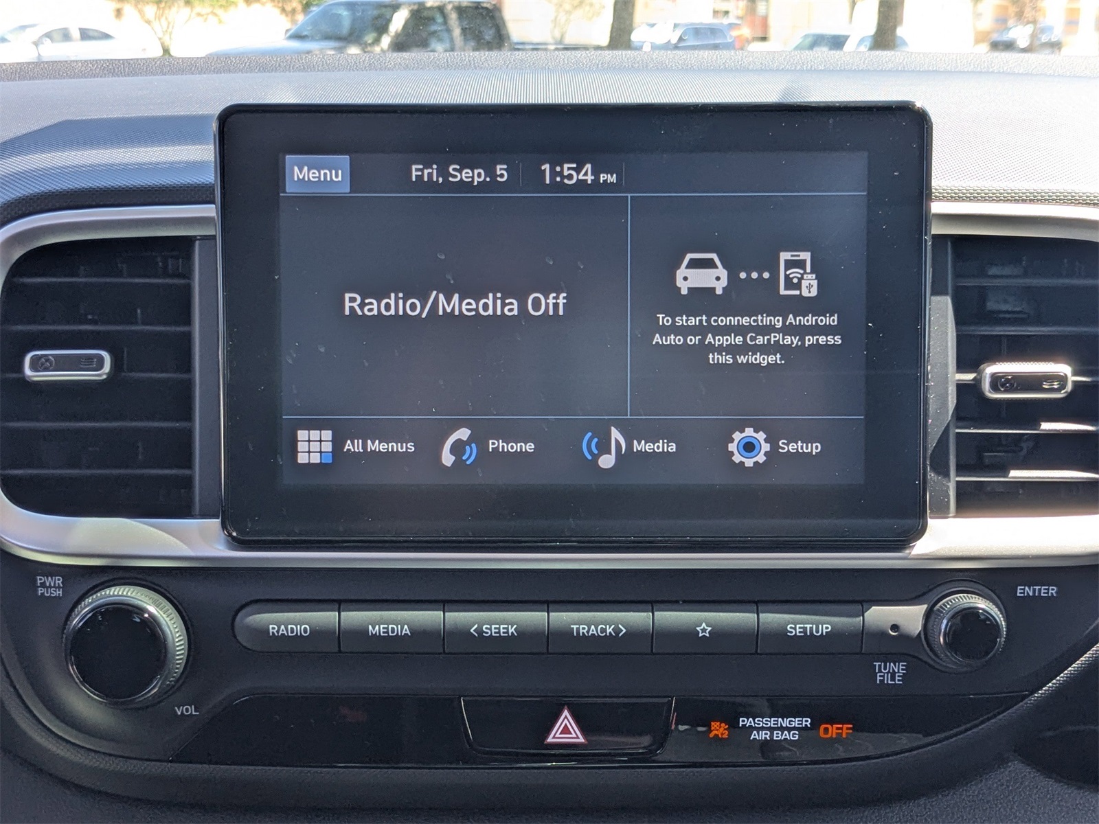 2025 Hyundai Venue SE Image 17 of 37