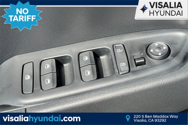 2025 Hyundai Venue SE Image 24 of 32