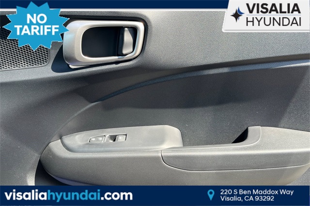 2025 Hyundai Venue SE Image 18 of 32