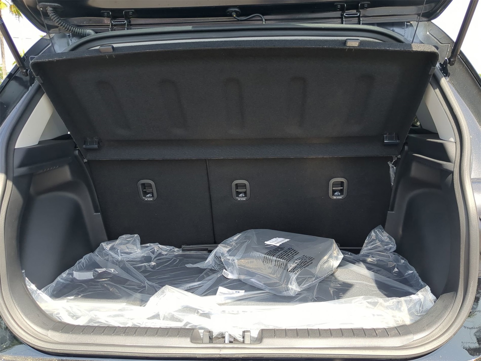 2025 Hyundai Venue SEL Image 19 of 38