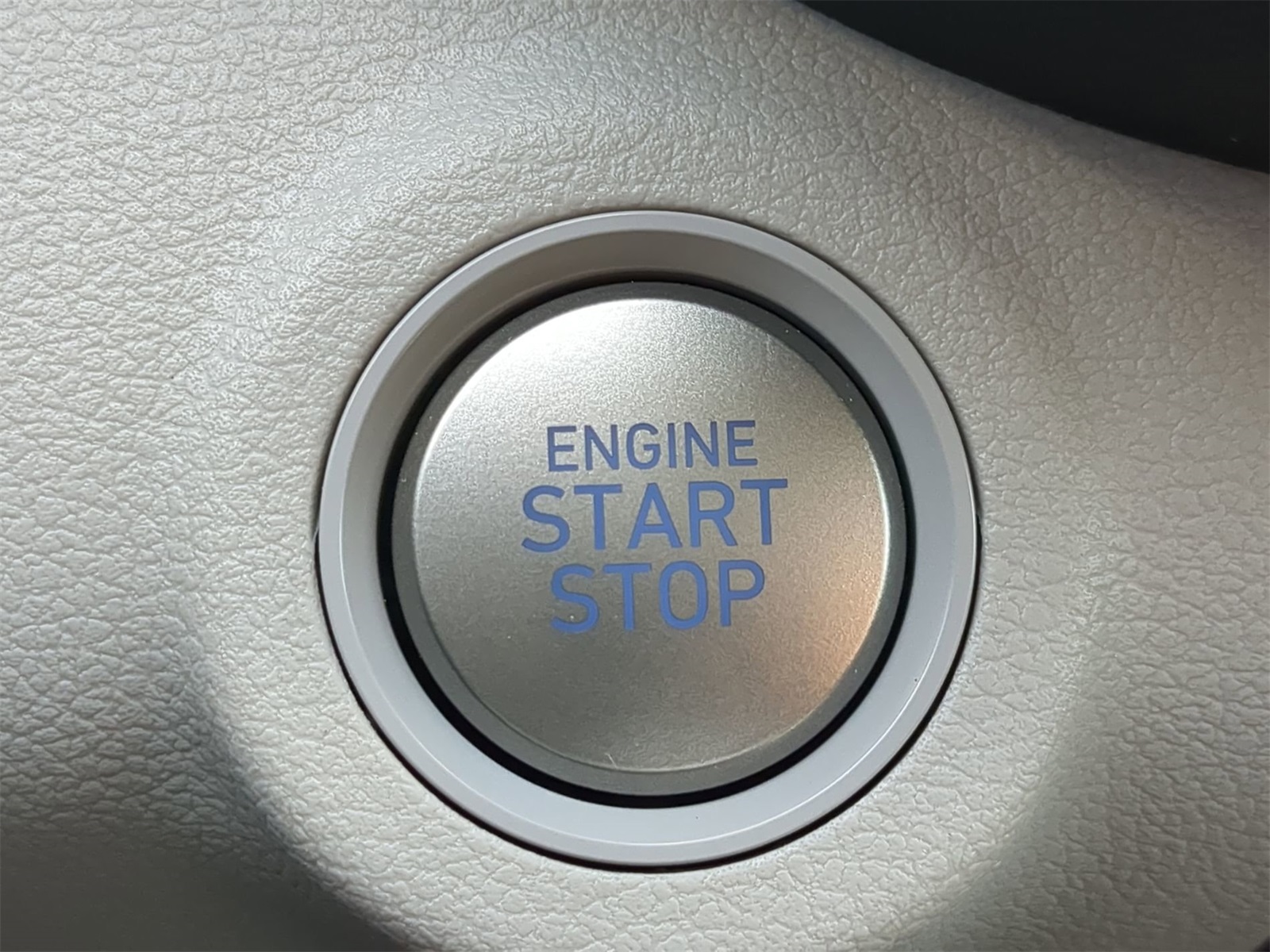 2025 Hyundai Venue SEL Image 38 of 38