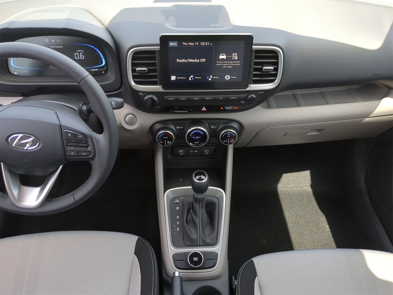 2025 Hyundai Venue SEL Image 22 of 38