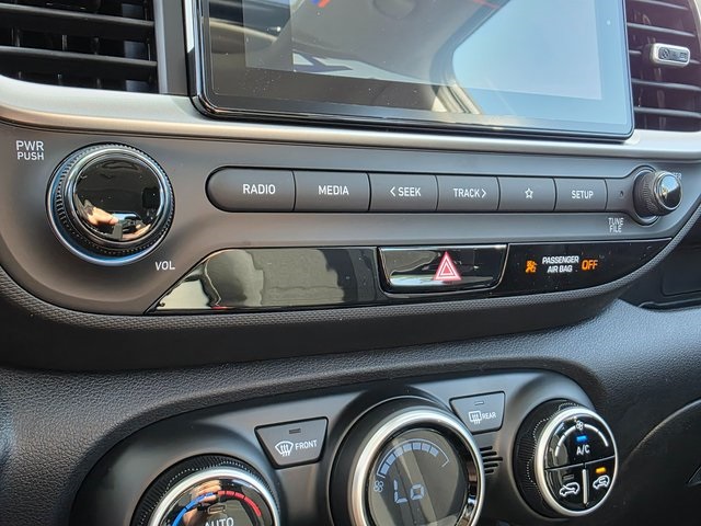 Vehicle image 27 of 46