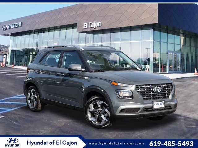 Vehicle image 4 of 46
